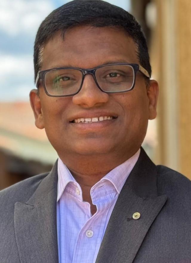 headshot of Aniket Goundaje 