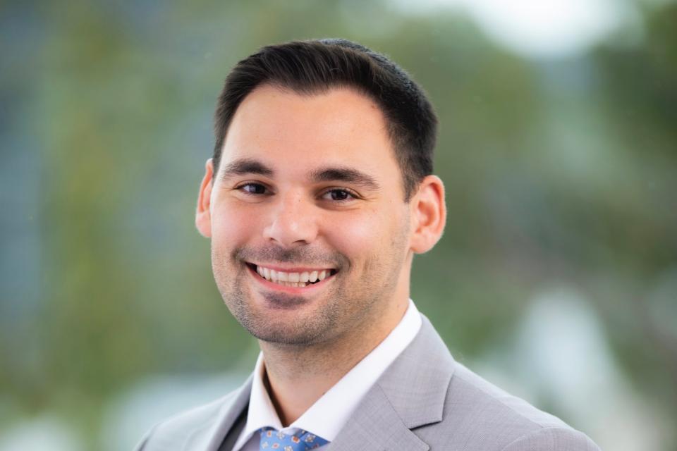 Headshot of Jay Olenowski