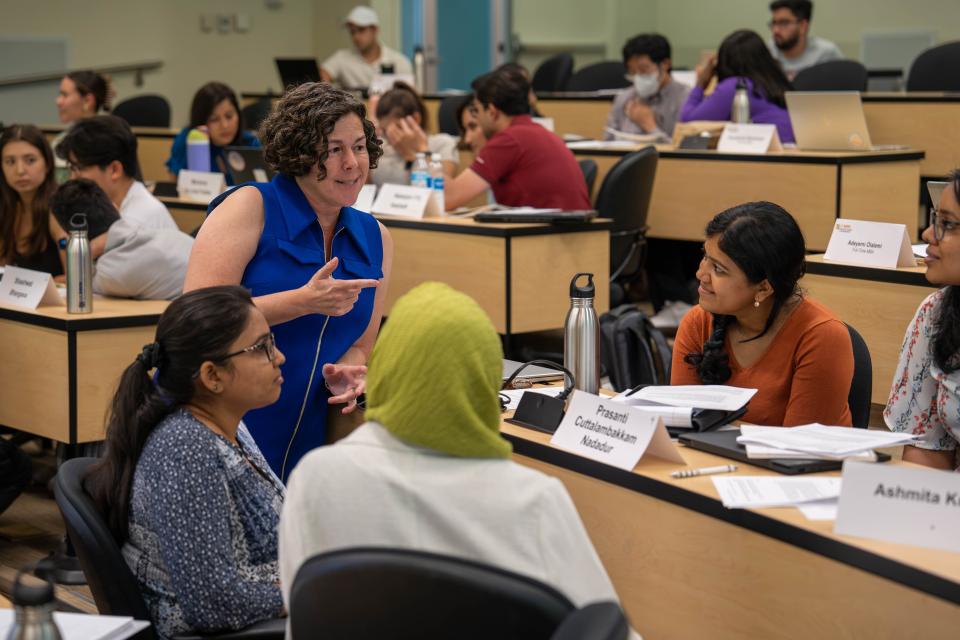 Professor Bech Bechky in class with UC DAvis MBA students